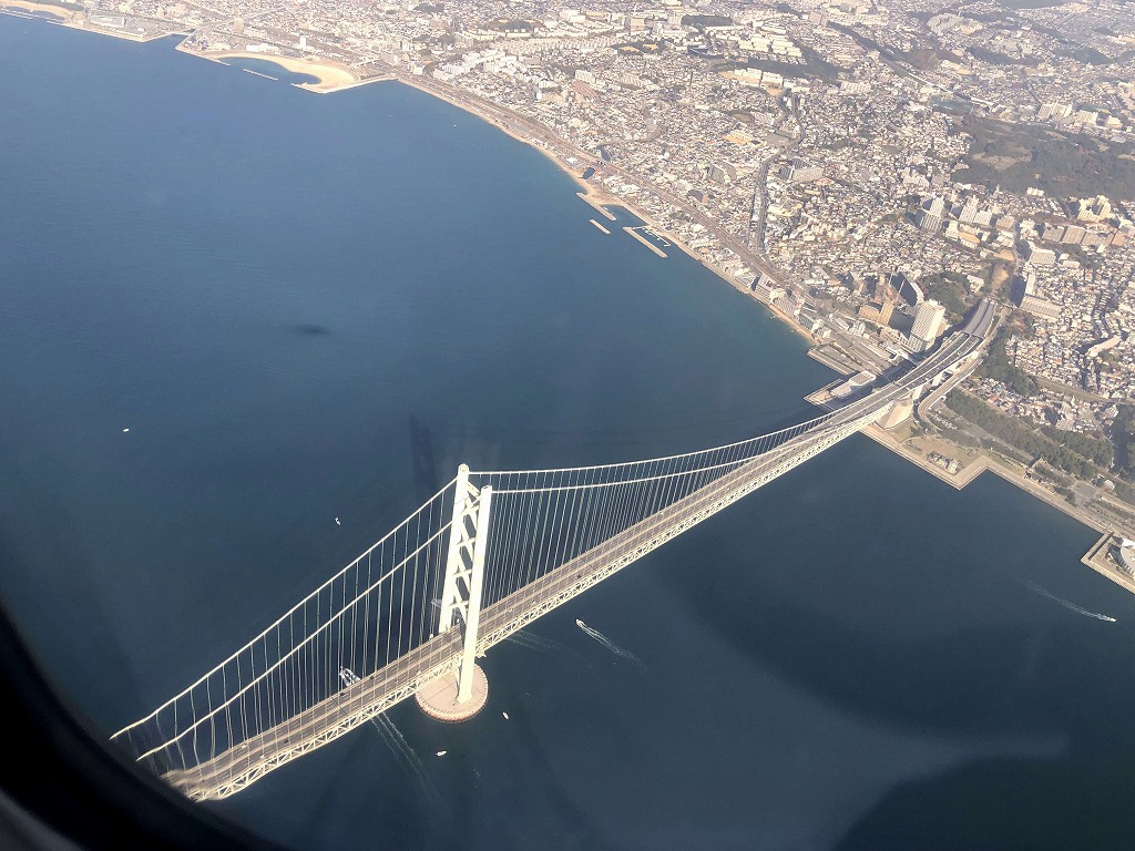 スカイマーク103便から明石海峡大橋