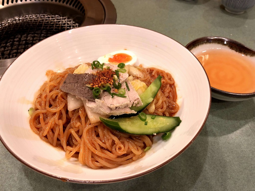 新長田の「元祖 平壌冷麺屋 本店」のビビン麺