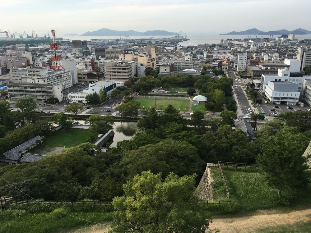 丸亀城の本丸から日本海方面1