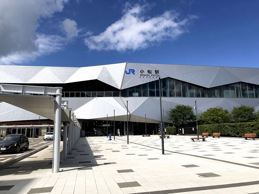 小松駅の新幹線側の駅舎デザイン