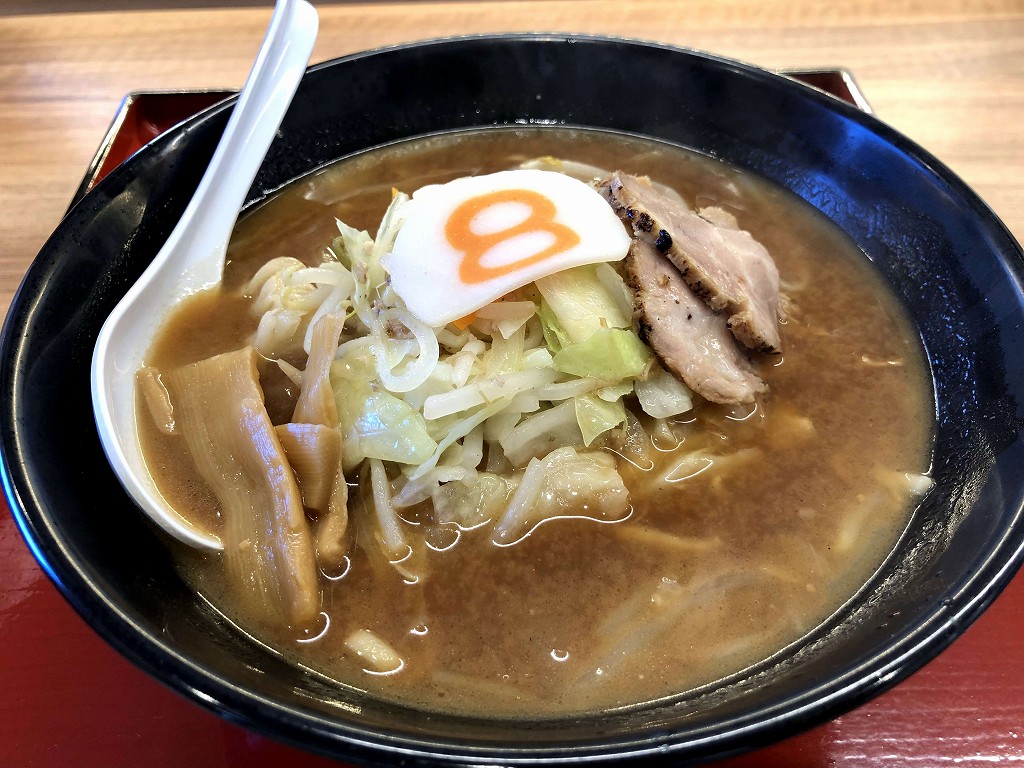 8番ラーメン小松店の野菜ラーメン