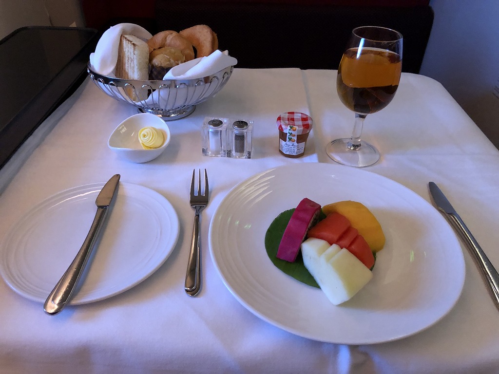 マレーシア航空MH88ビジネススイートの朝食