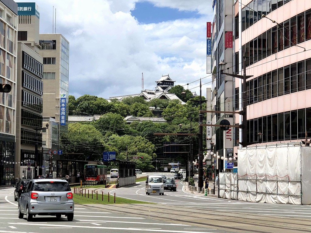通町筋から見た熊本城