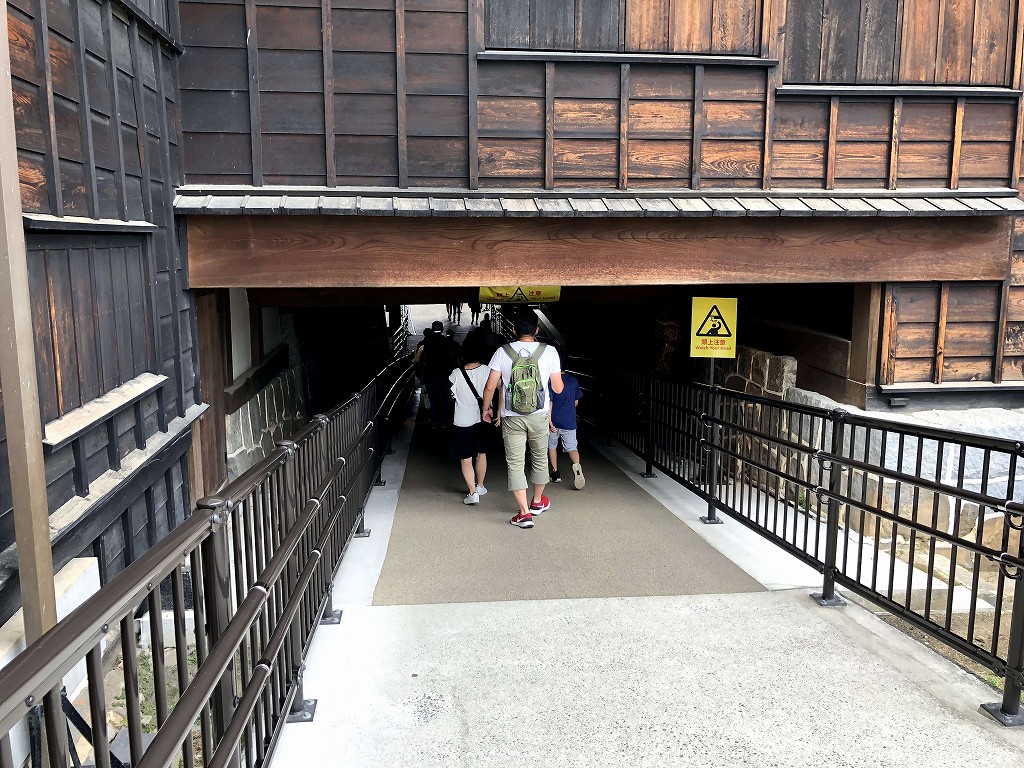 熊本城の本丸御殿の下の通路1