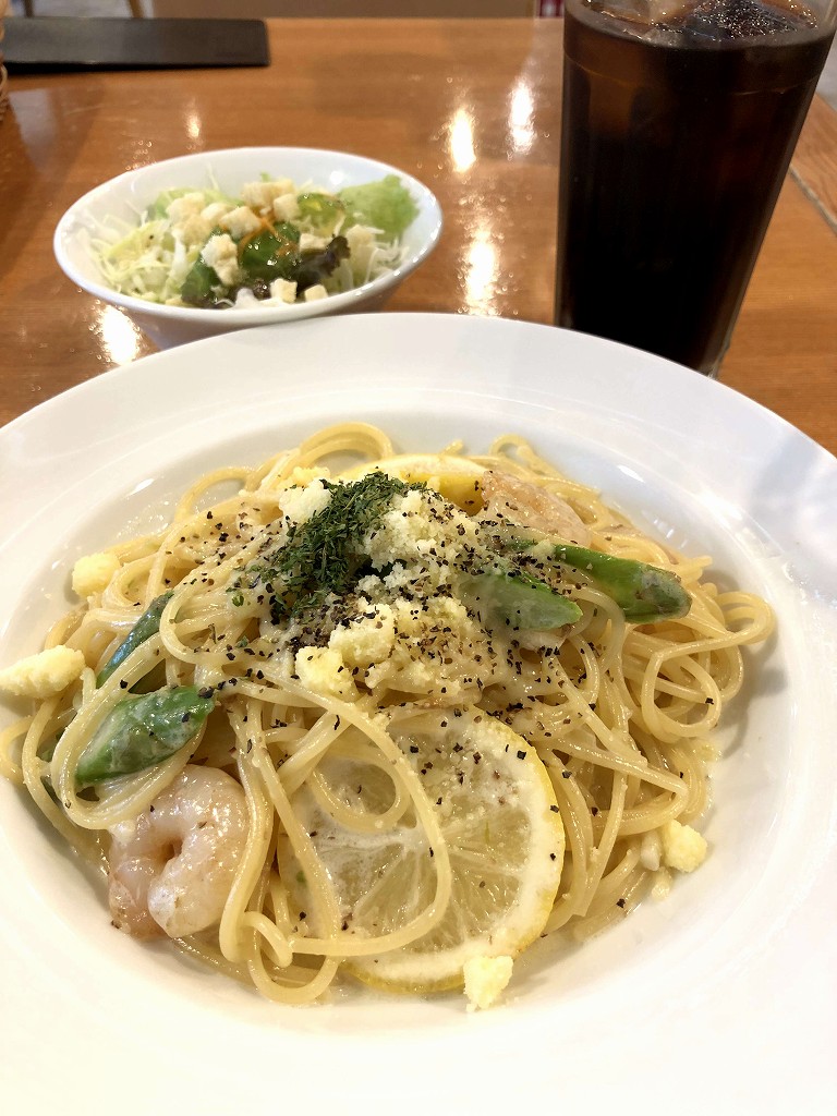 上通の「スイス」でレモンクリームパスタ