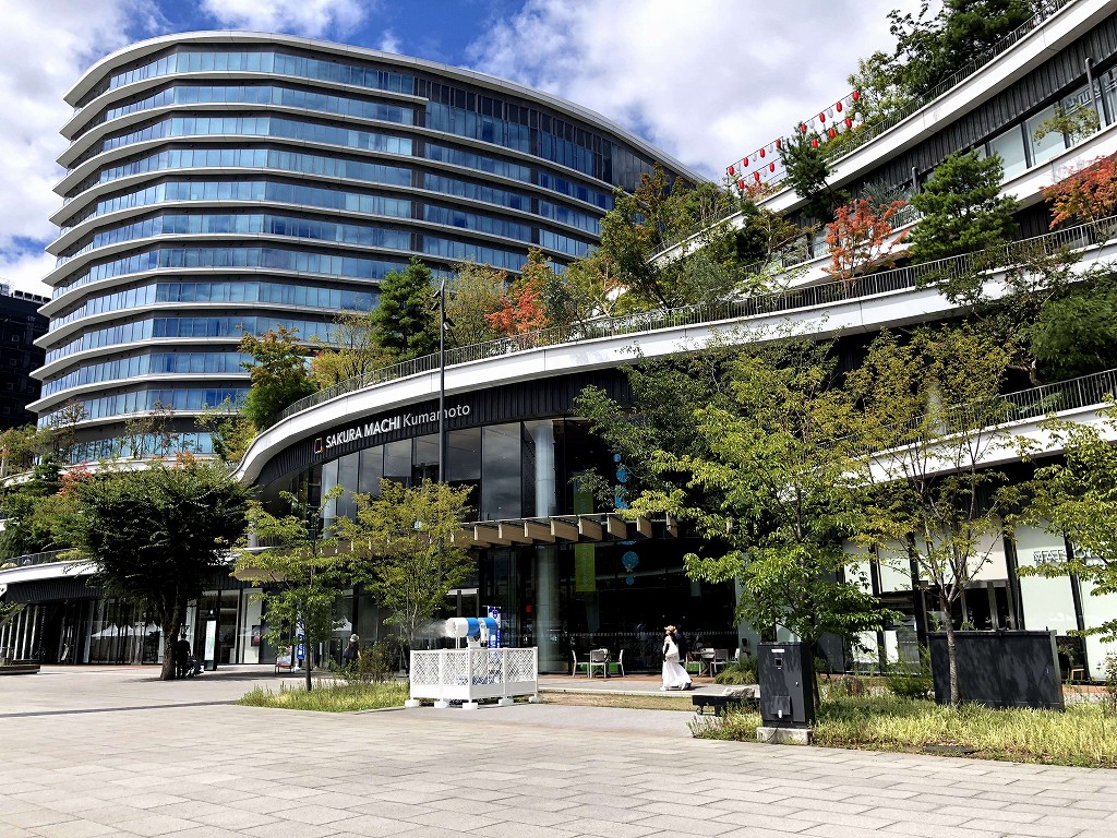 熊本の桜町バスセンター