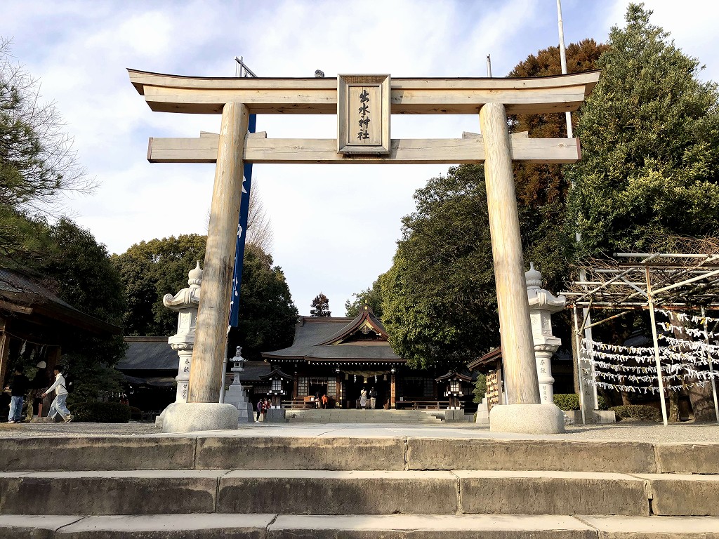 水前寺成趣園の中の出水神社の鳥居