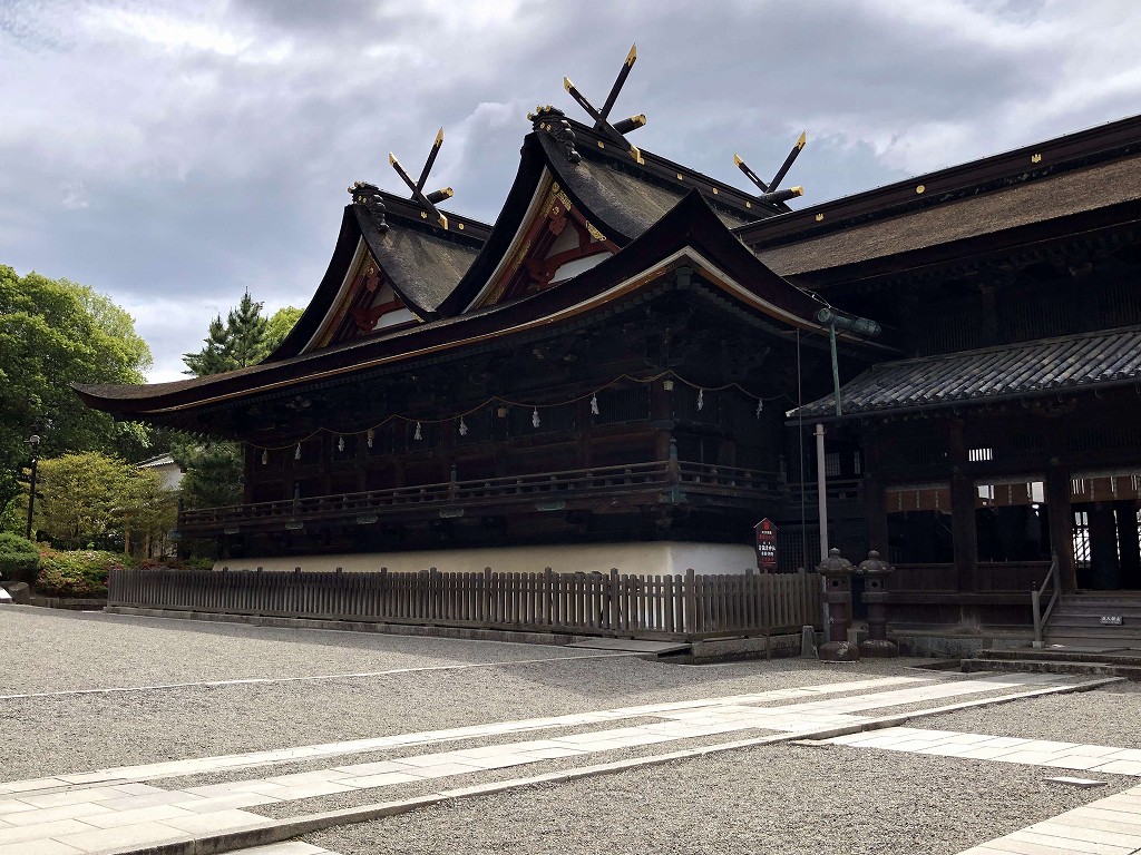 吉備津神社の国宝の本殿2