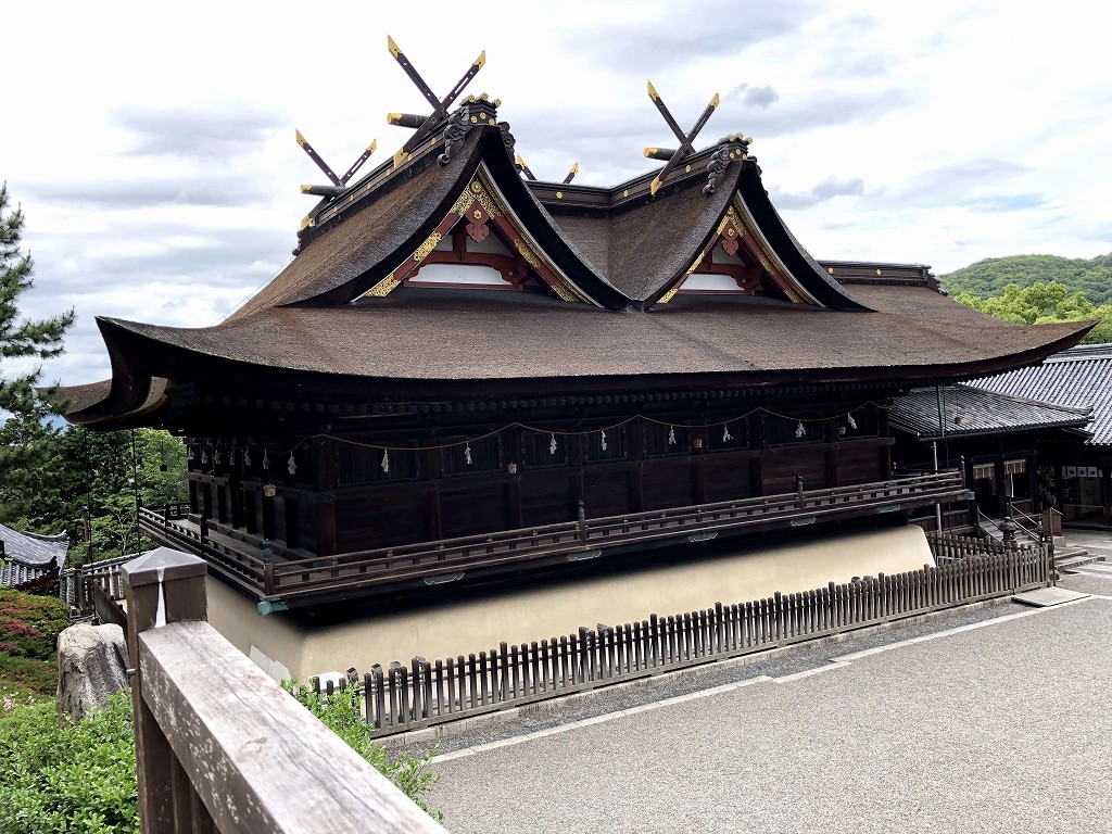 吉備津神社の国宝の本殿3