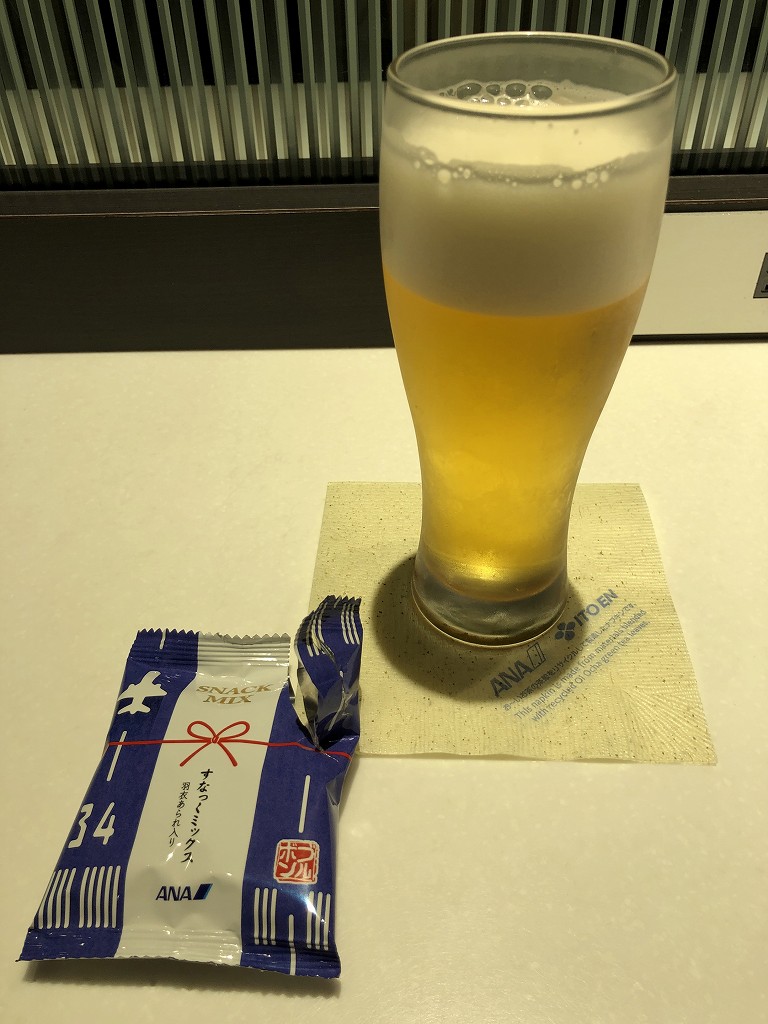 岡山空港のANAラウンジの生ビール