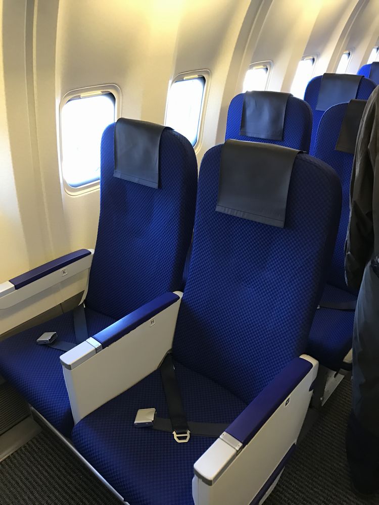 ANA675便の普通席