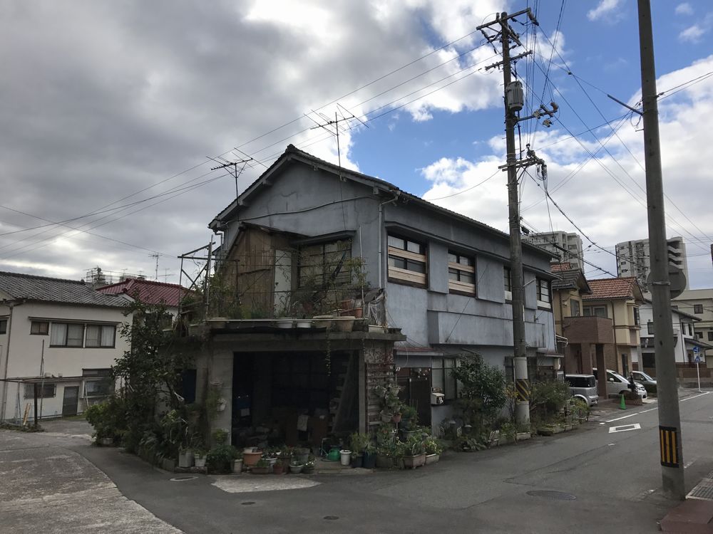 呉の三ツ蔵前の路地