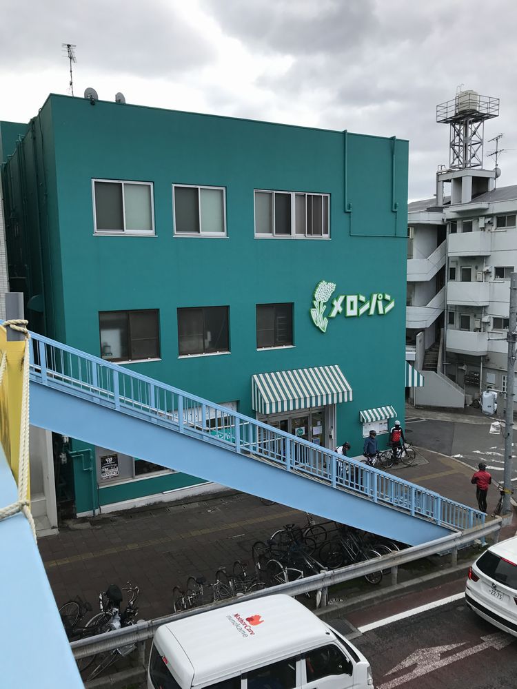 呉のメロンパン本店の外観（近景）