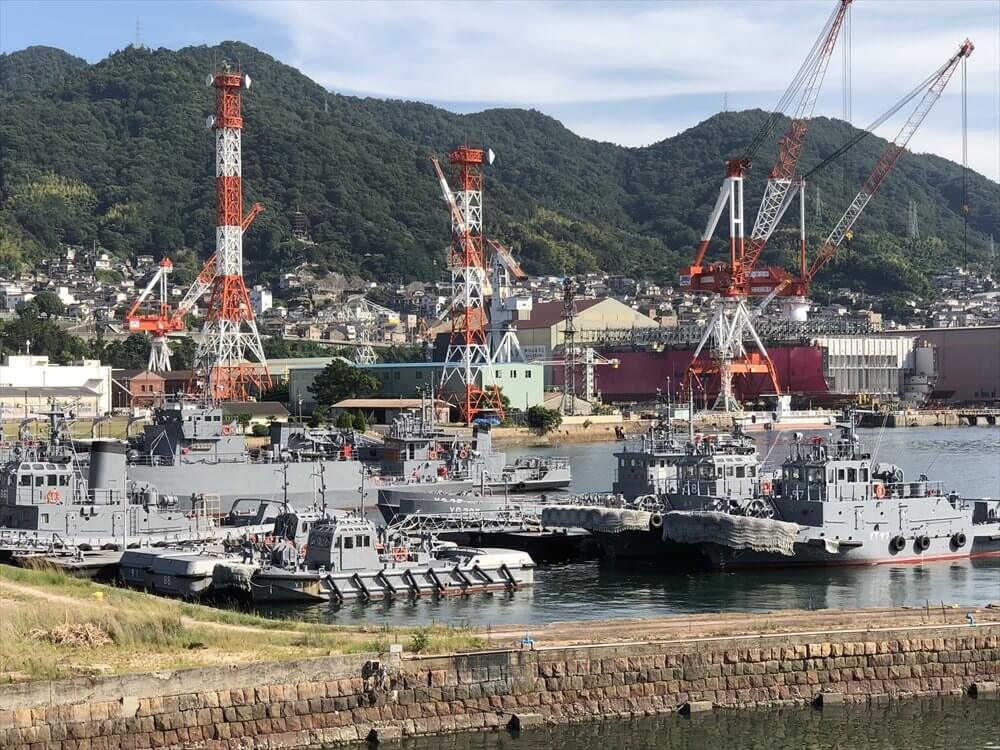 呉港の支援船