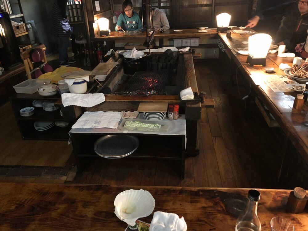 釧路の「炉ばた」の囲炉裏