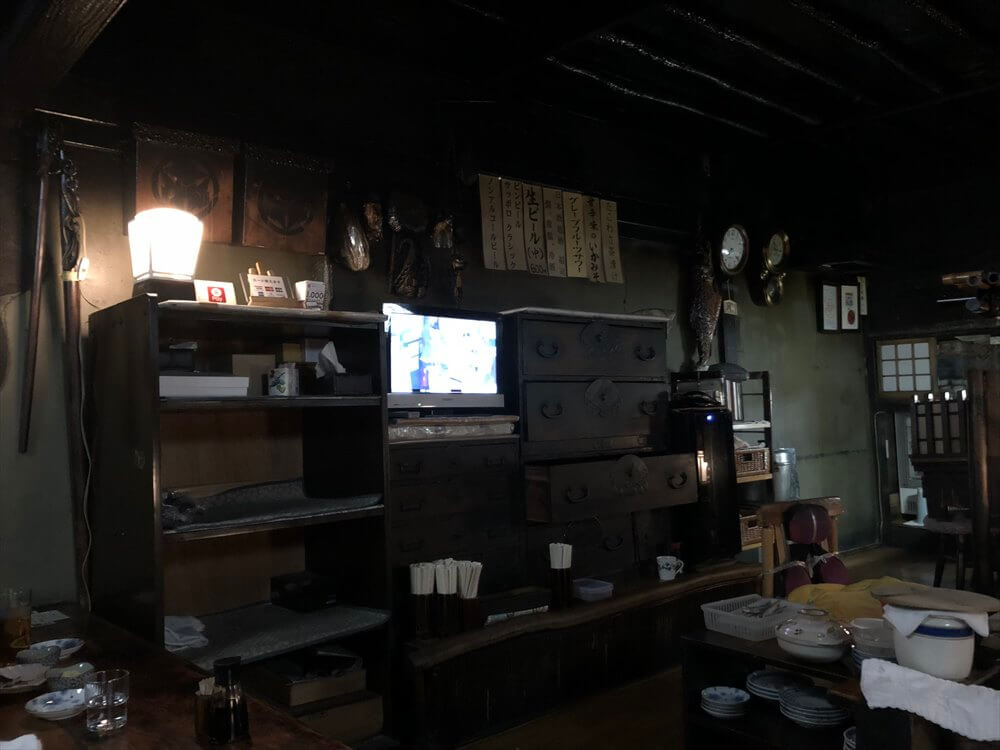 釧路の「炉ばた」の箪笥