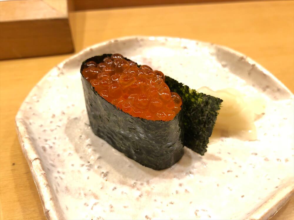 釧路の八千代本店のいくら