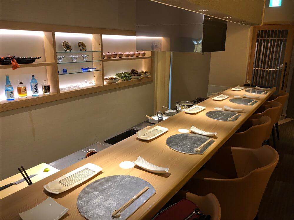 釧路の天ぷら「彩」のカウンター2
