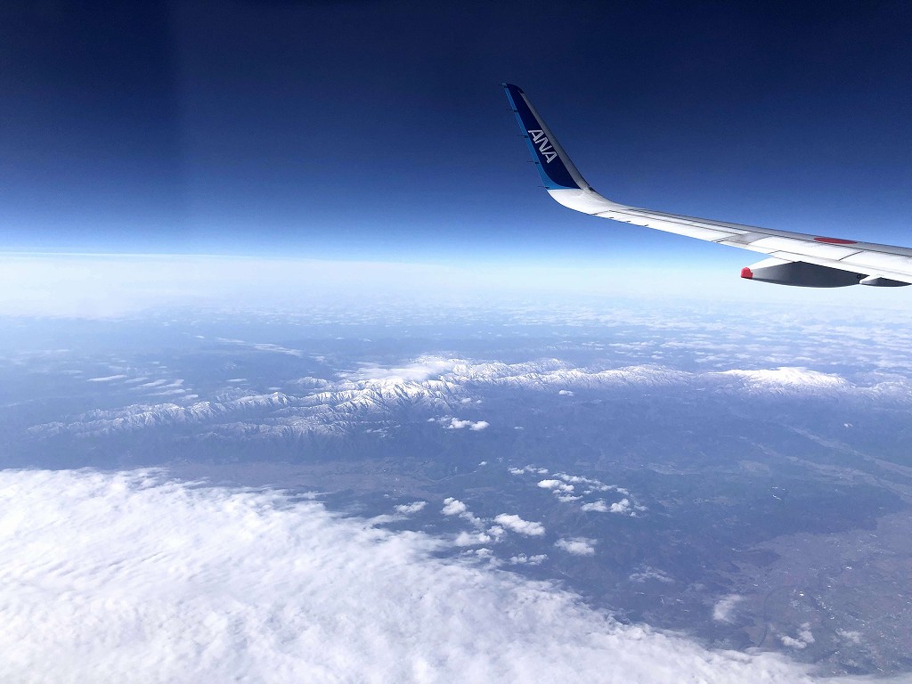 ANA741便から見た青空
