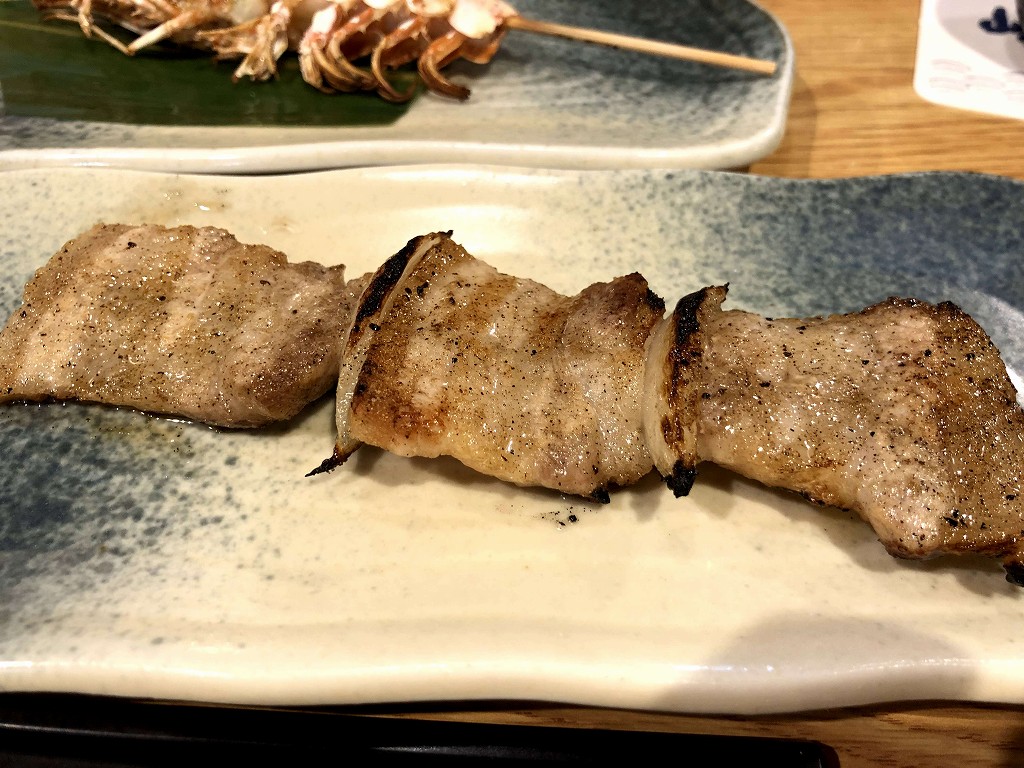 幣舞橋のたもとの「KUSHIRO」モニュメント