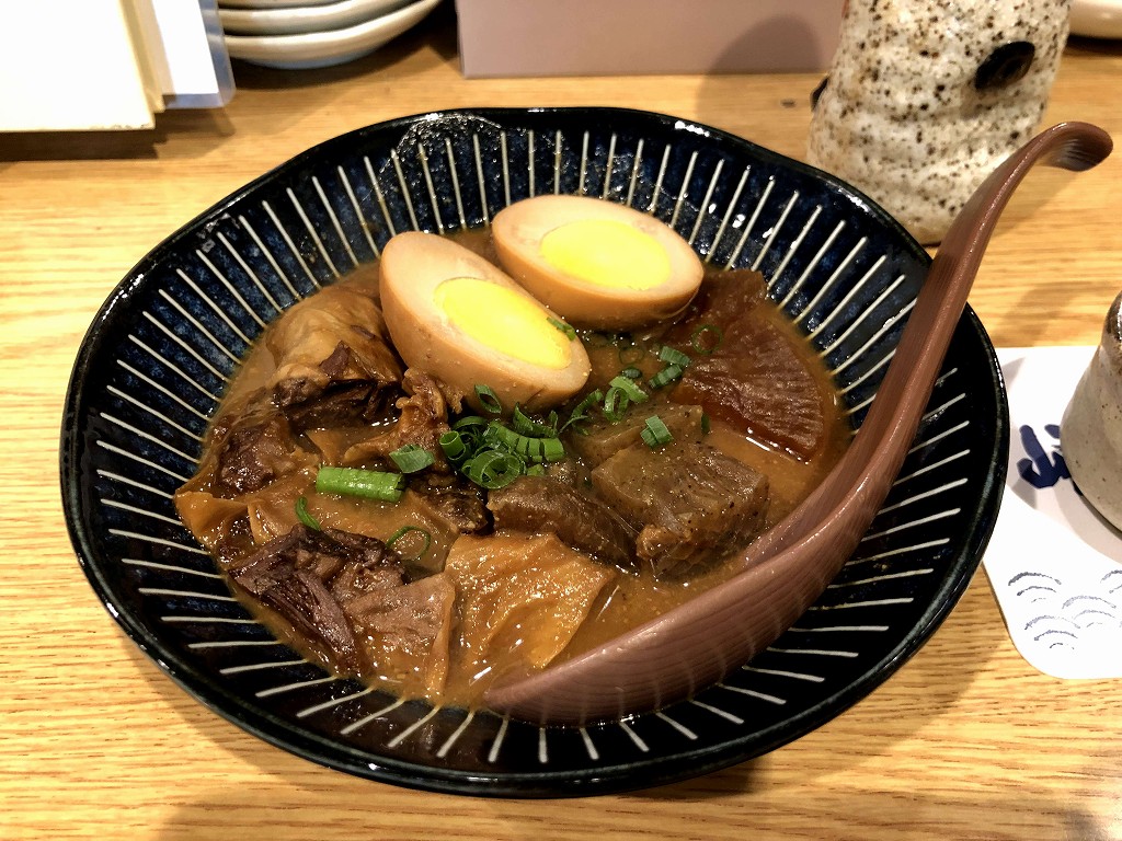 釧路の「崎じぃ」のどて焼き