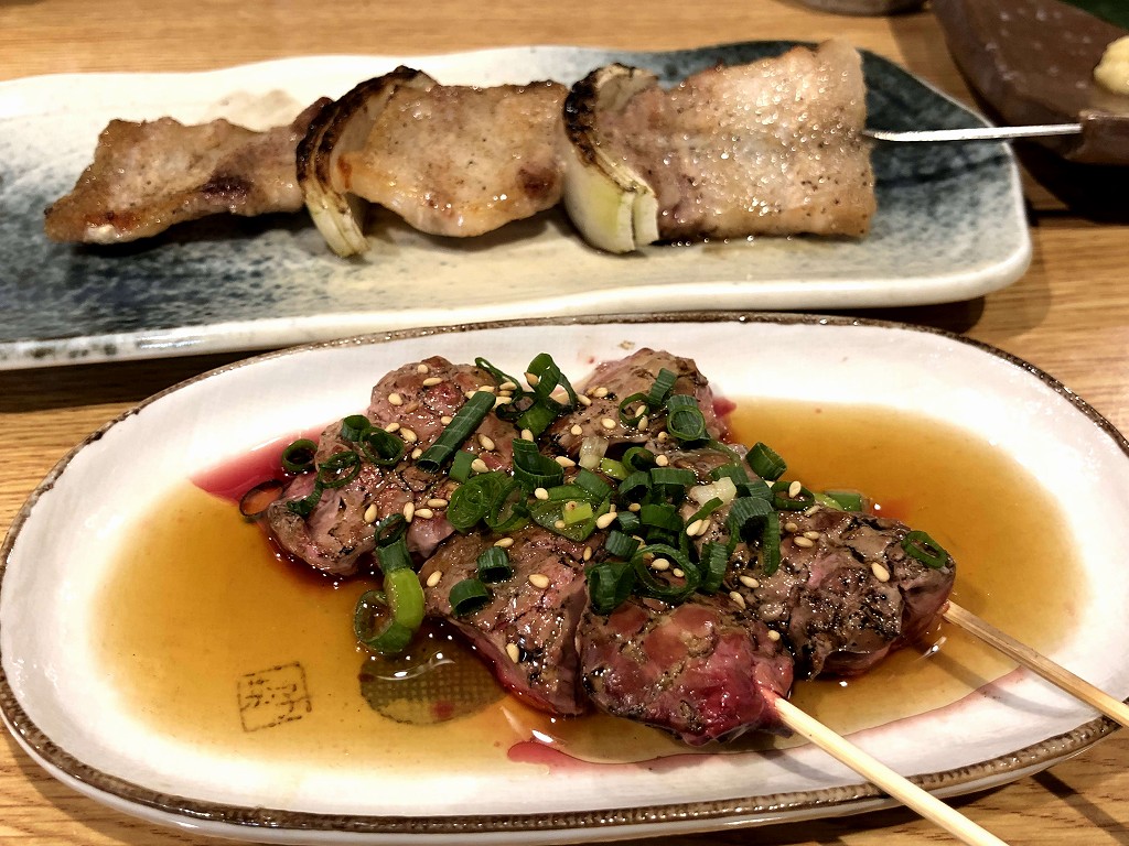 釧路の「崎じぃ」のかみこみ豚と白レバー