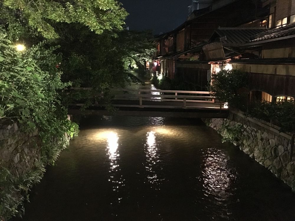 夜の祇園白川1