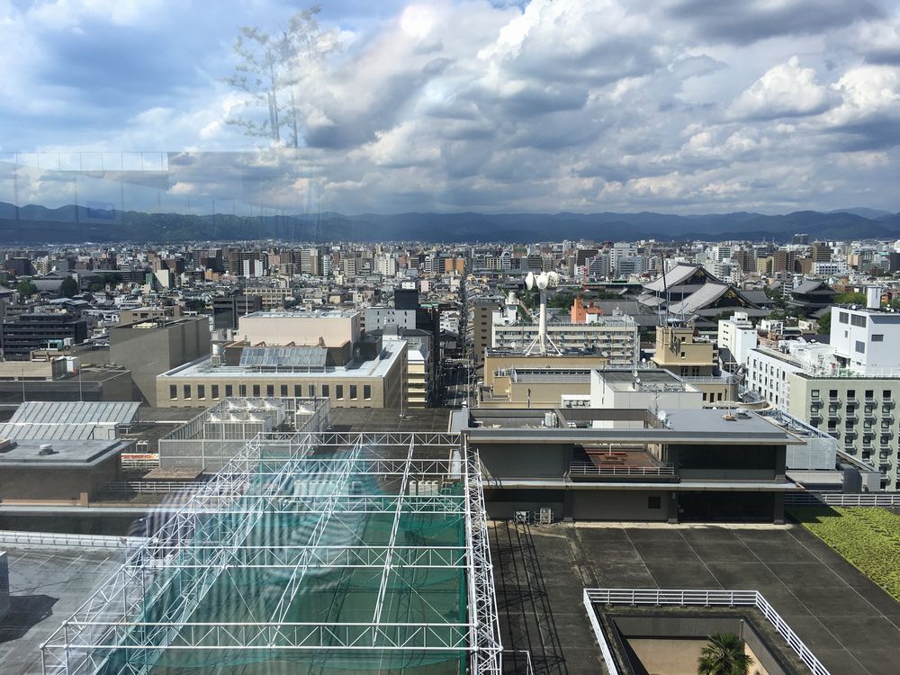 京都駅ビルの屋上からの眺め