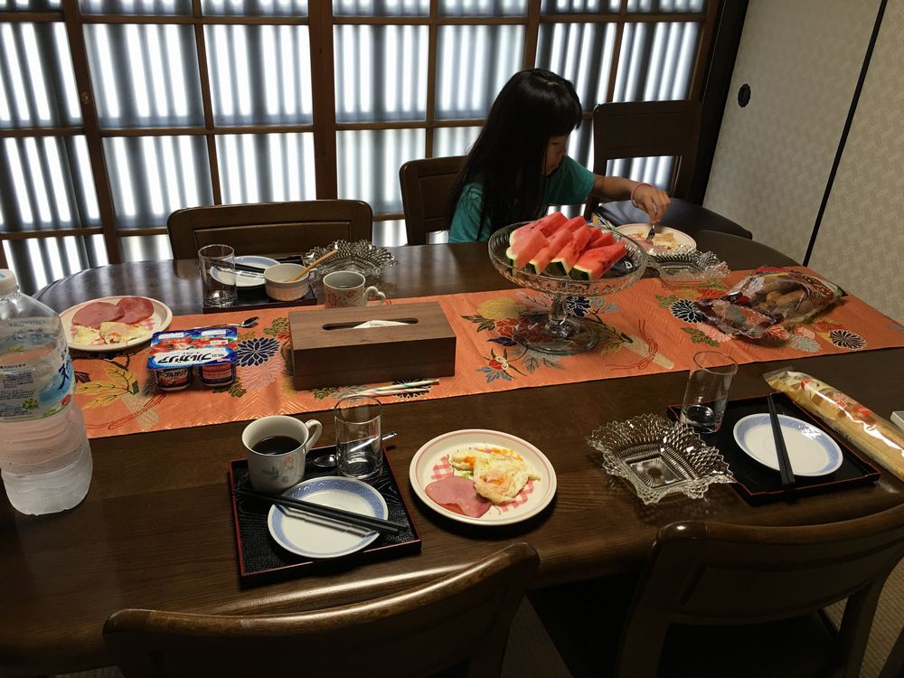 京町家で朝食