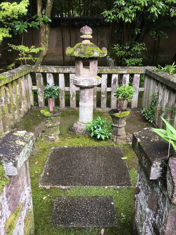 京都の大徳寺の高桐院の細川忠興・ガラシャ夫人のお墓