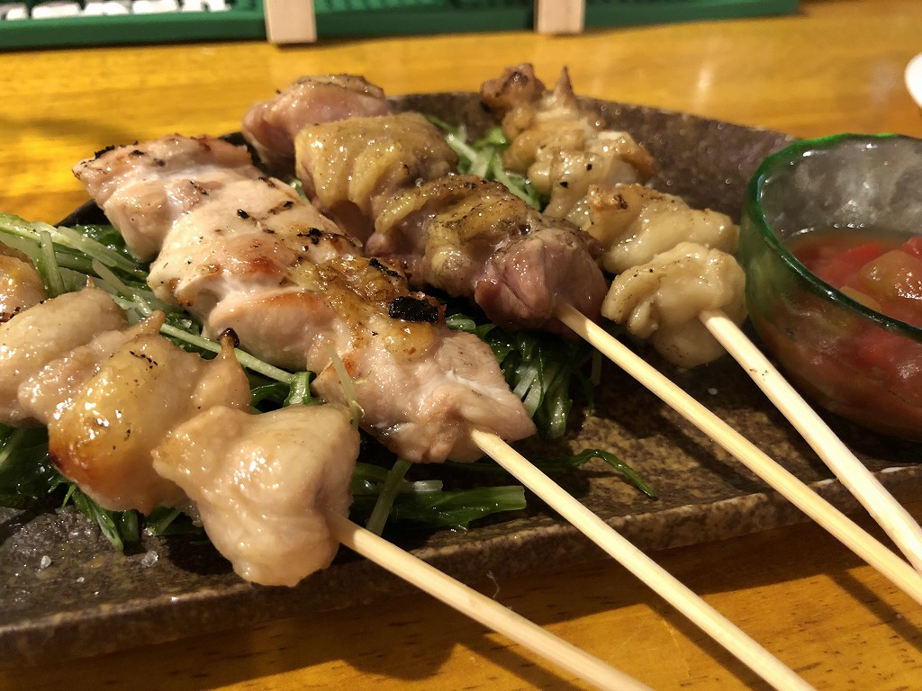 KAMEOKA FOOD KITCHENの丹波黒地鶏の焼き鳥