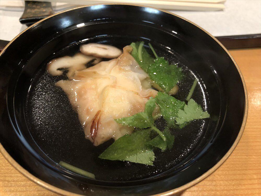 北見のうめ笹の毛ガニの焼売のお吸い物