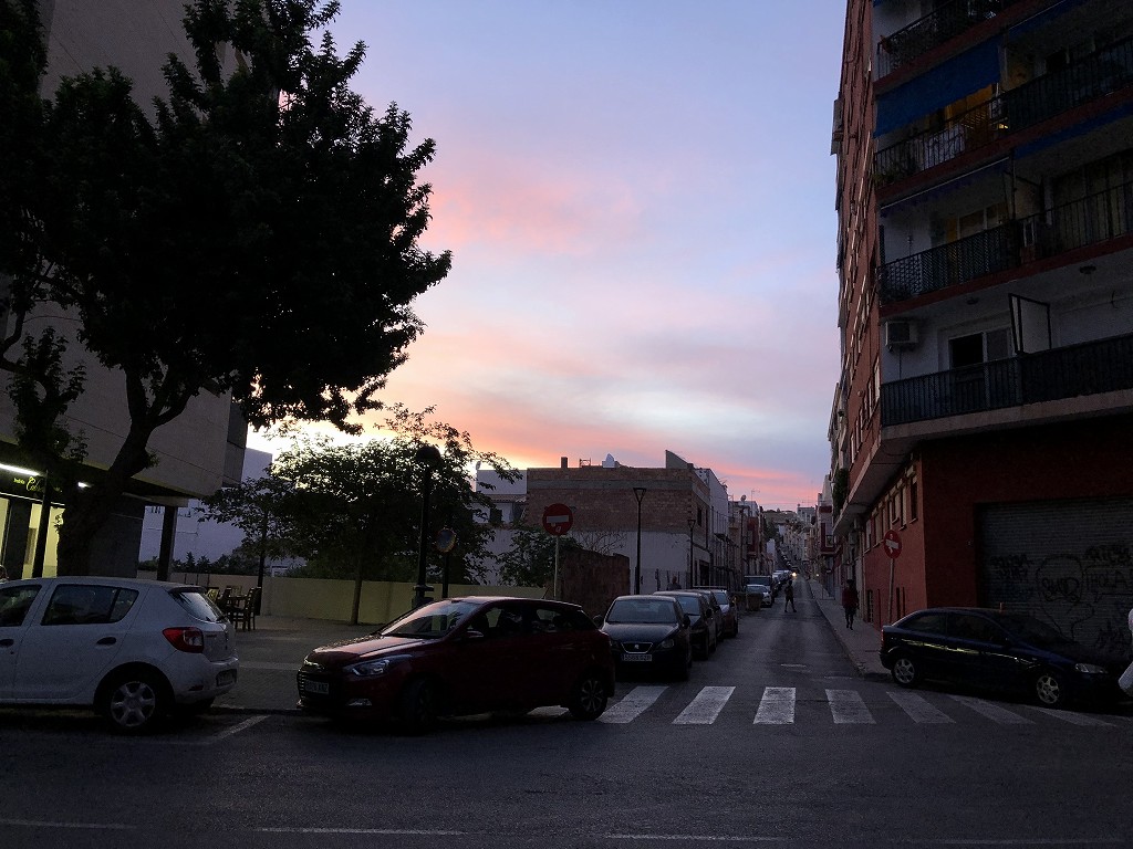 パルマ・デ・マヨルカ郊外の夕暮れ