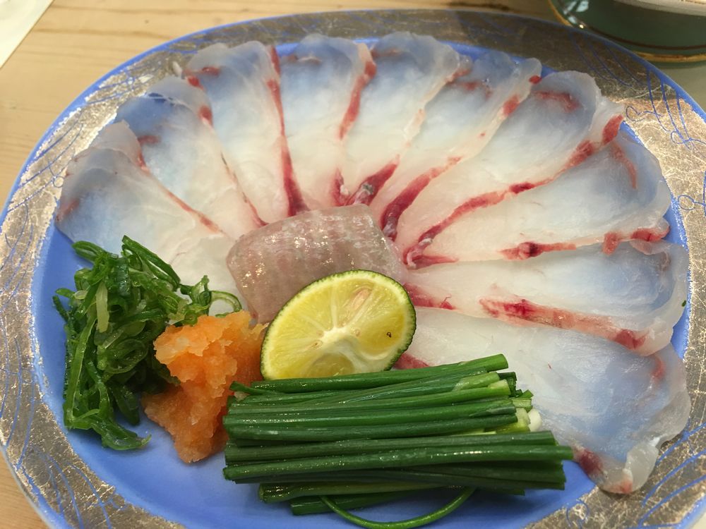 松江の呉竹鮨のヒラメ刺し