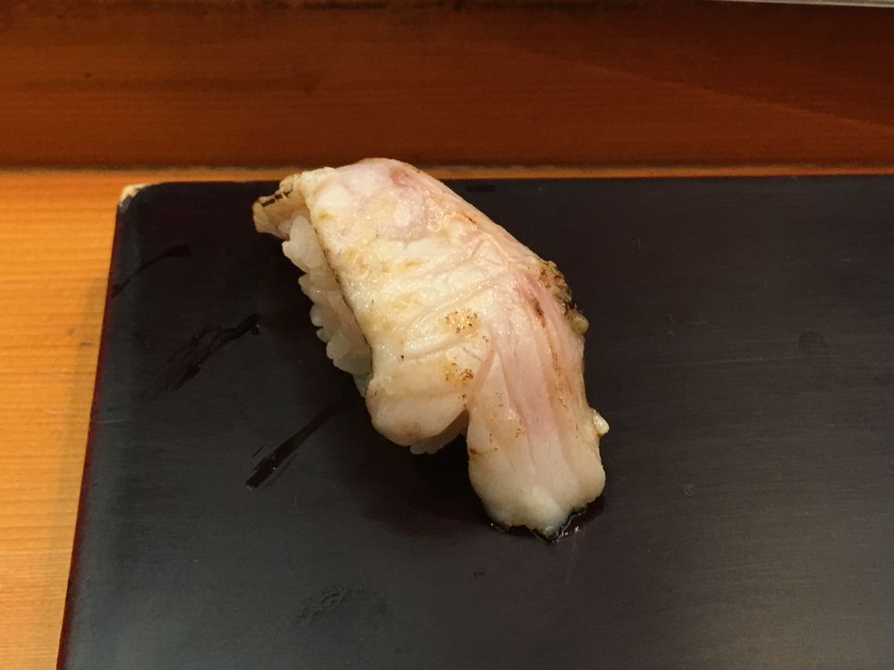 松江の呉竹鮨の炙りノドグロ