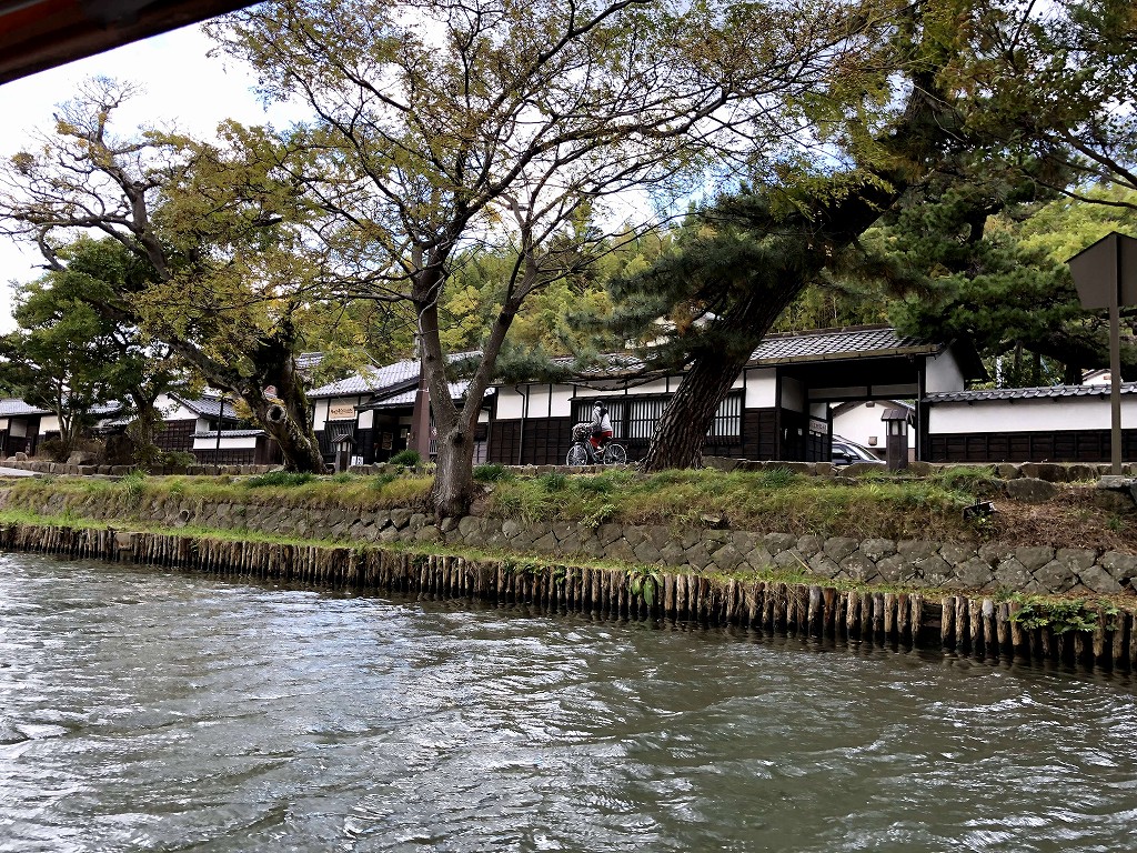 堀川遊覧船から見る塩見縄手1