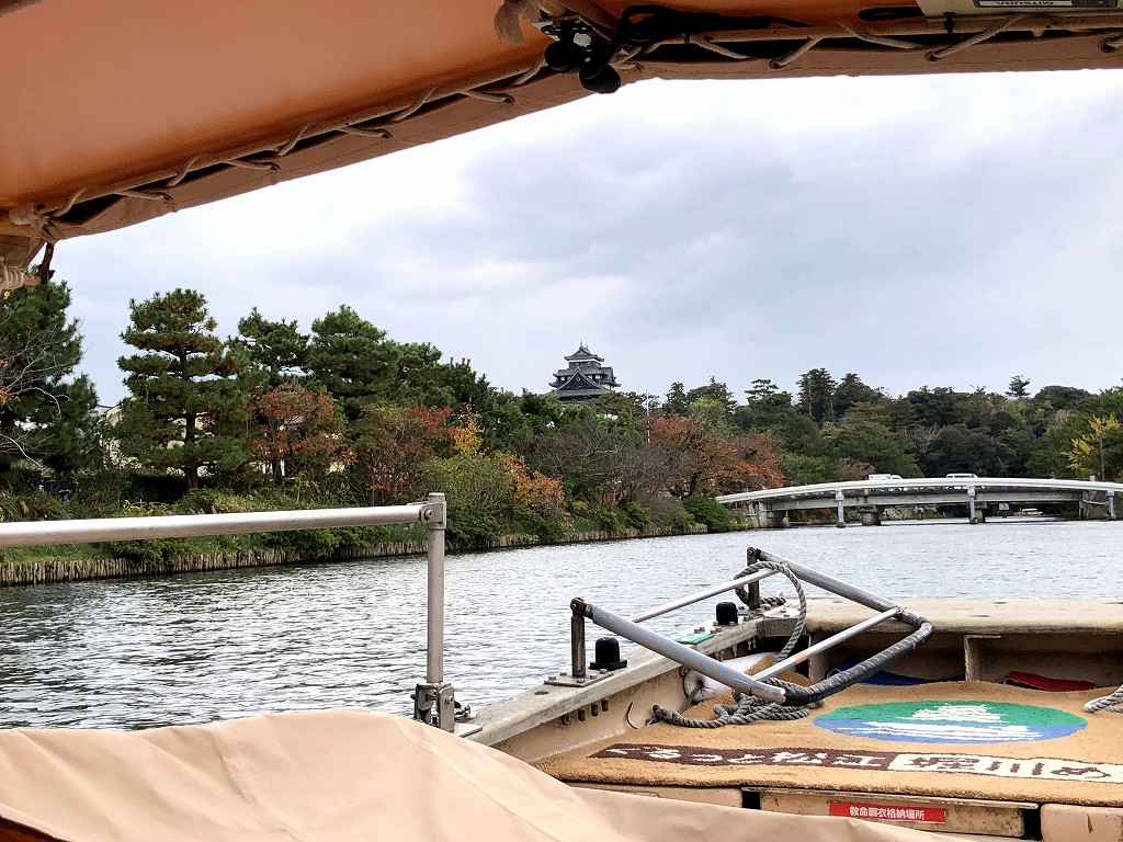 堀川遊覧船で松江城まで戻ってきた