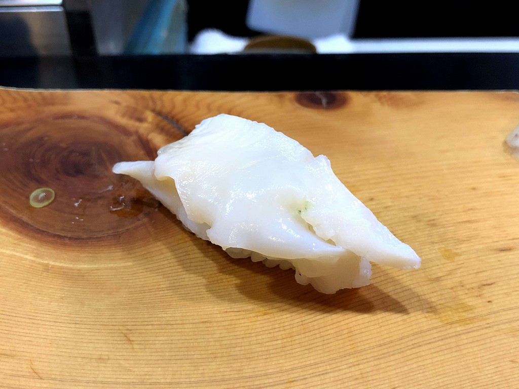 松江の「赤べこ」の白バイ貝