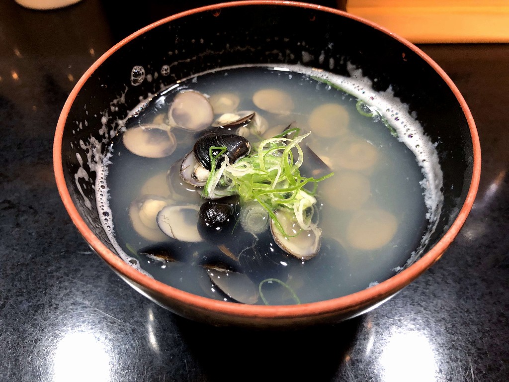 松江の「赤べこ」のしじみのすまし汁