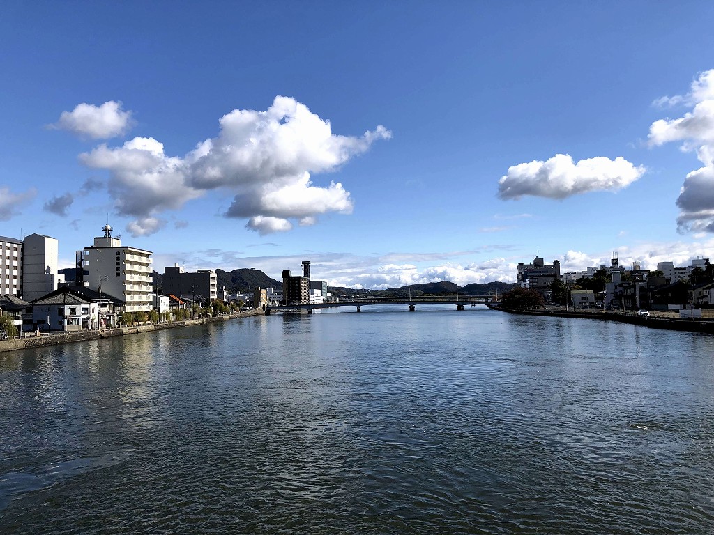 松江大橋から大橋川の下流方面(東側)