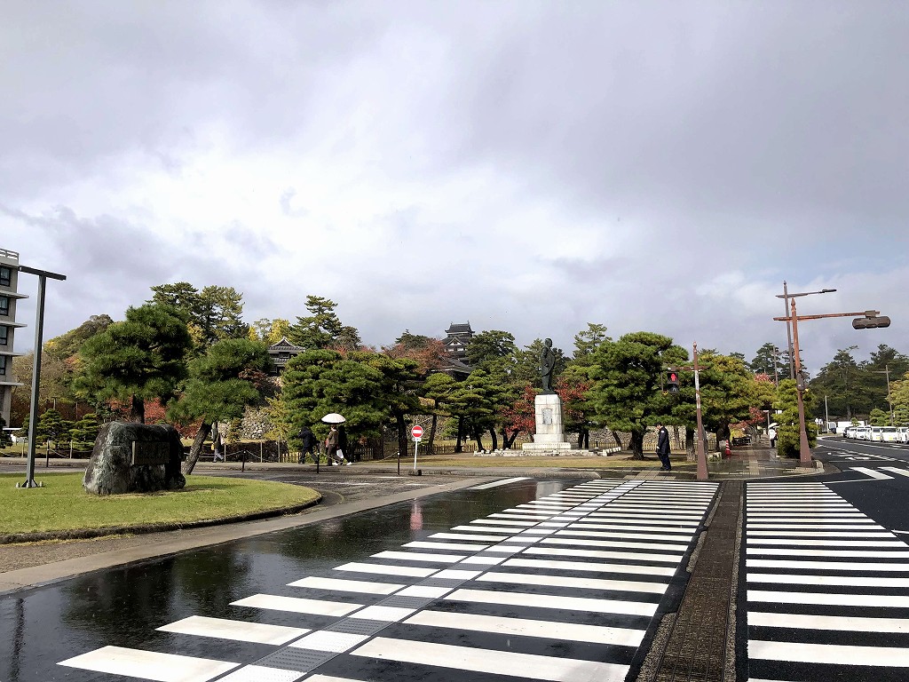 松江に大粒の雨