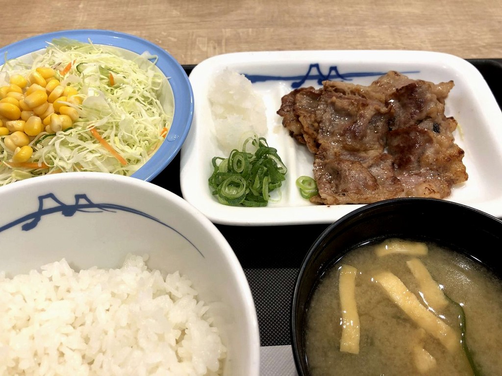松屋の牛皿定食