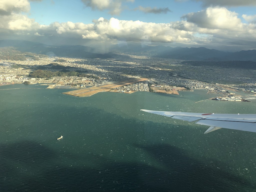 ANA592便から見た松山空港1