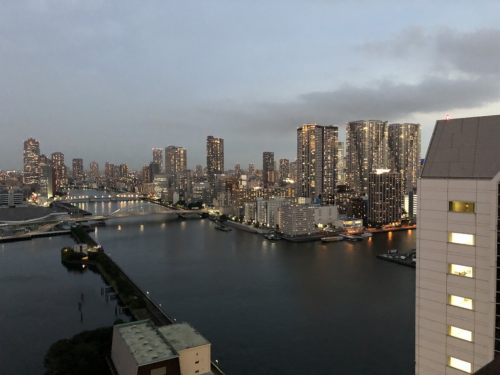 メズム東京のチャプター2、ガーデンビューからの夕景1