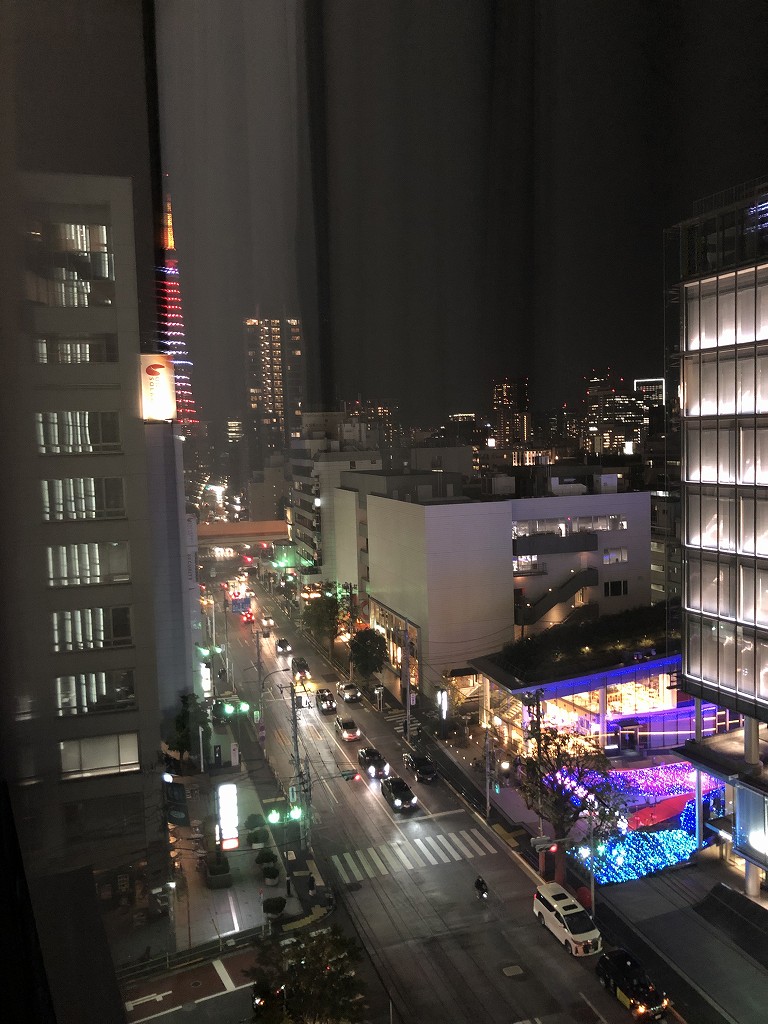 三井ガーデンホテル六本木プレミアのスーペリアキングから東京タワーが見える