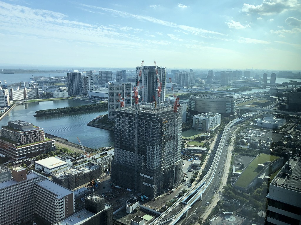 三井ガーデンホテル豊洲ベイサイドクロスから見た高層ビル1