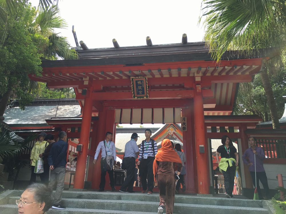 青島神社の神門