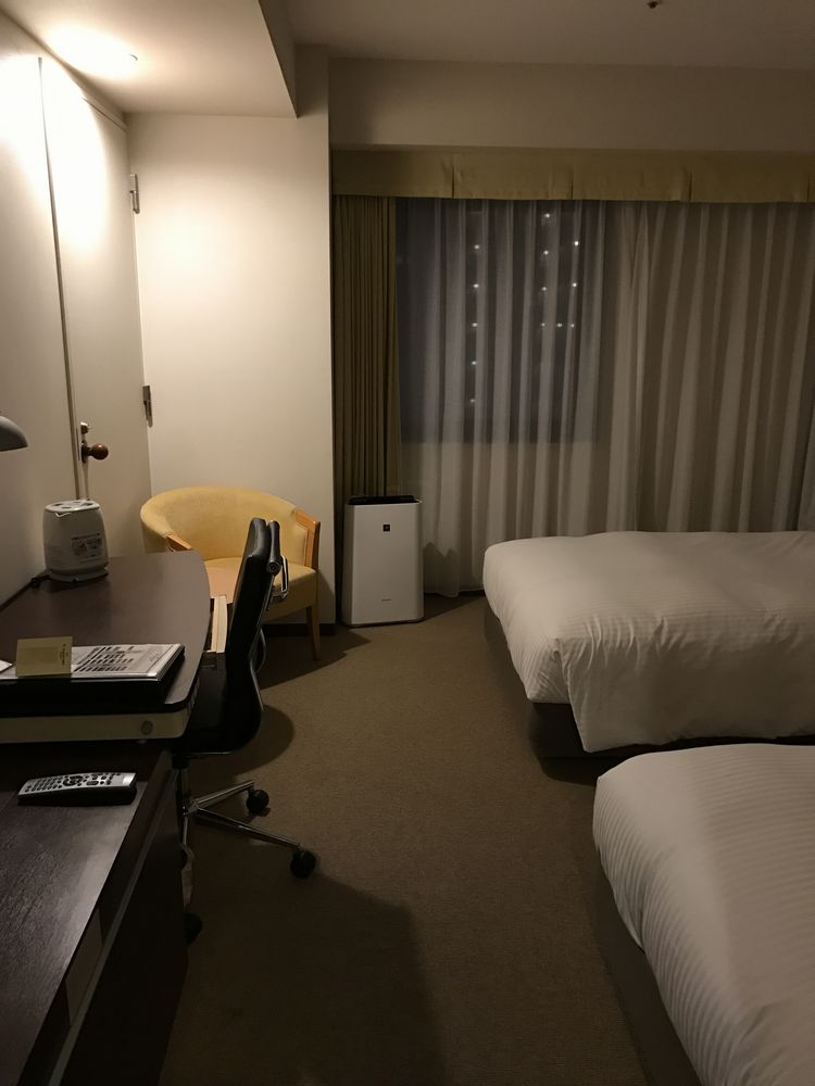 ホテルJALシティ宮崎（禁煙シングル）のデスク側