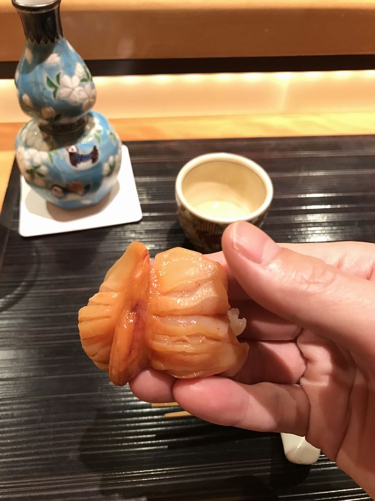 一心鮨光洋の赤貝