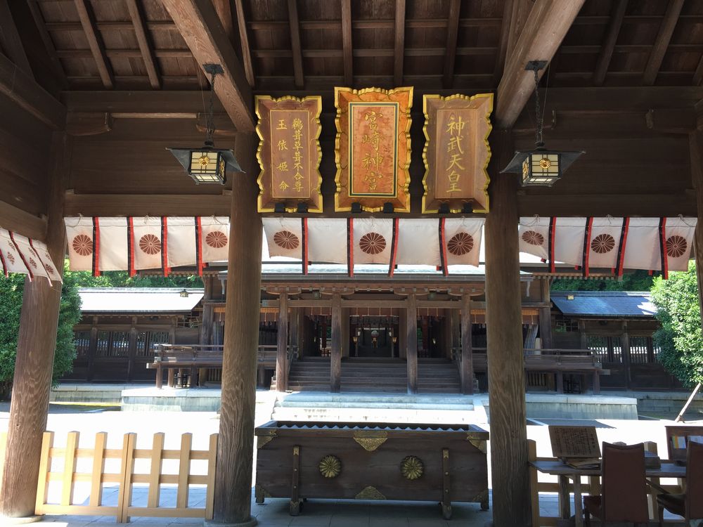 宮崎神宮本殿へ3